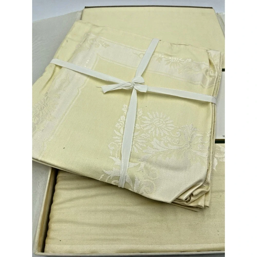 Vtg Beauty Kraft NOS Yellow Damask Table Cloth 64 x 84 & 8 Napkins  Gorgeous New